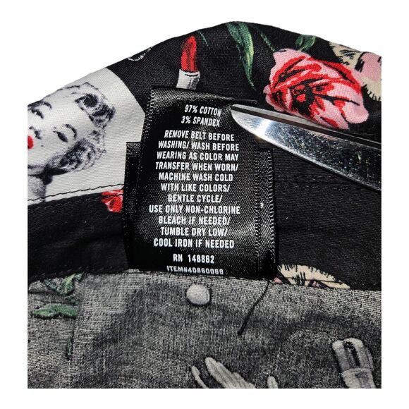 Torrid X Marilyn Monroe Midi Dress Women's 26 AOP Short Sleeve Retro Full Swing - Picture 4 of 11